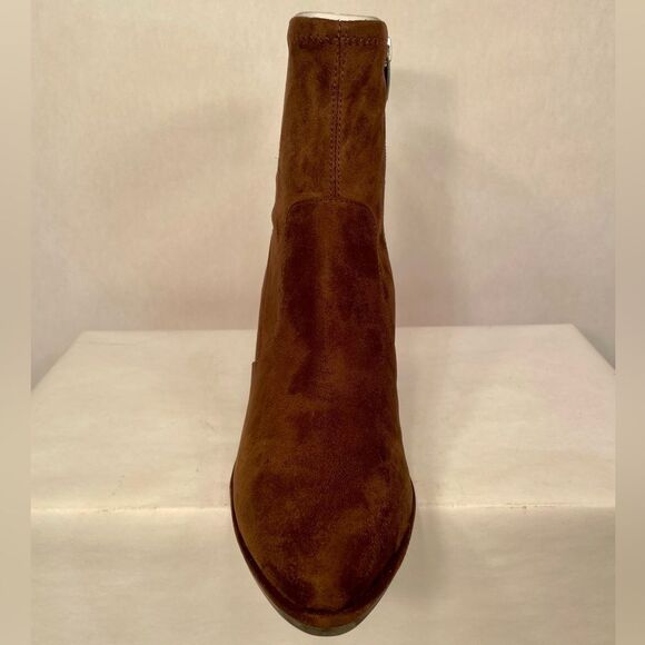 Marc Fisher Brown Vegan Suede Ankle Boots Size 8 NIB - Picture 2 of 6